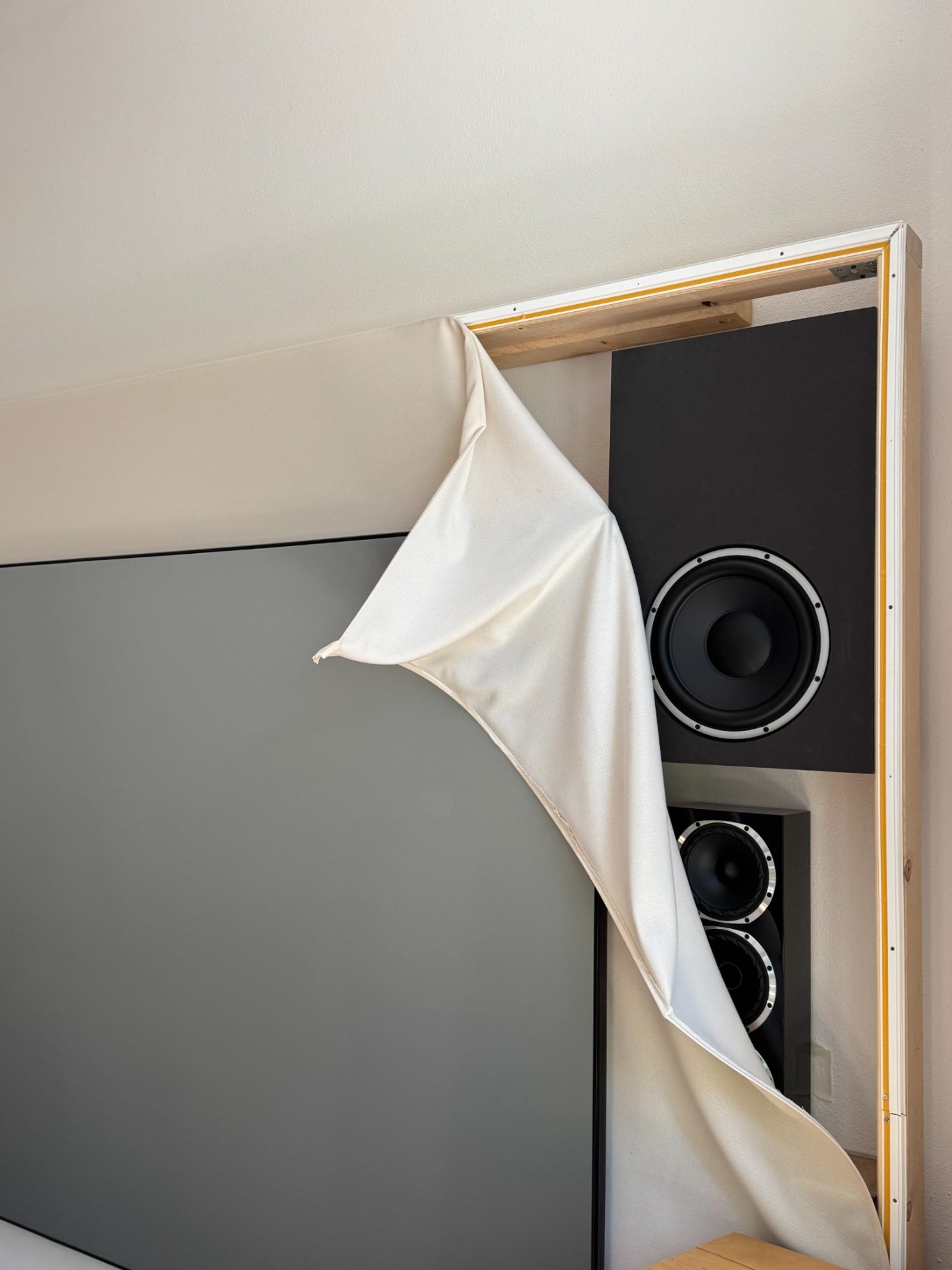Soundwall Soundwall mit Subwoofer, Leinwand und Lautsprecher